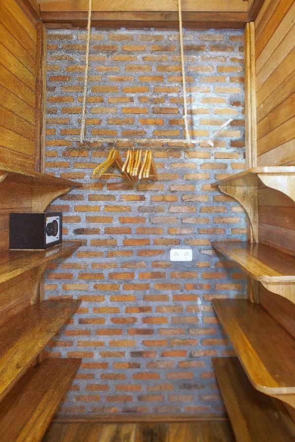 Kuda Laut Boutique Dive Resort Бунакен Екстер'єр фото