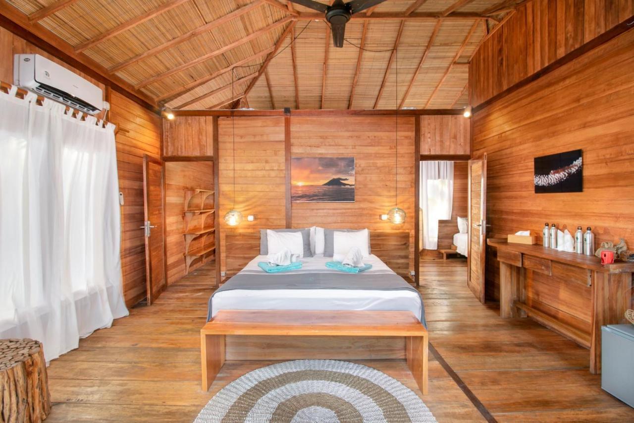 Kuda Laut Boutique Dive Resort Бунакен Екстер'єр фото